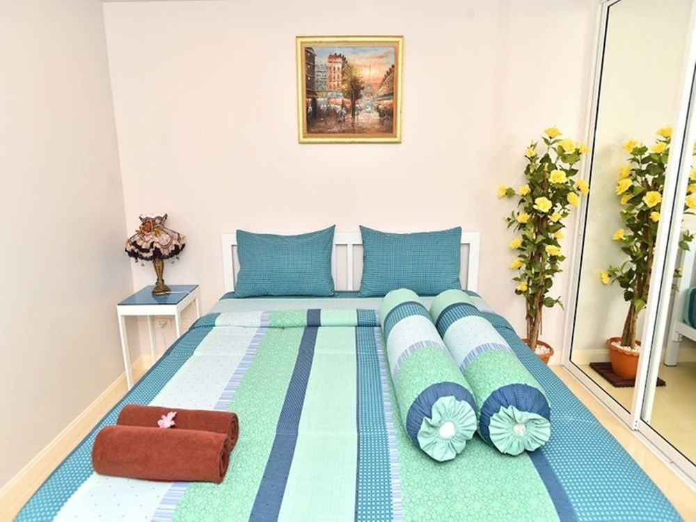 Parvena Hotel Sathorn Банкок Екстериор снимка