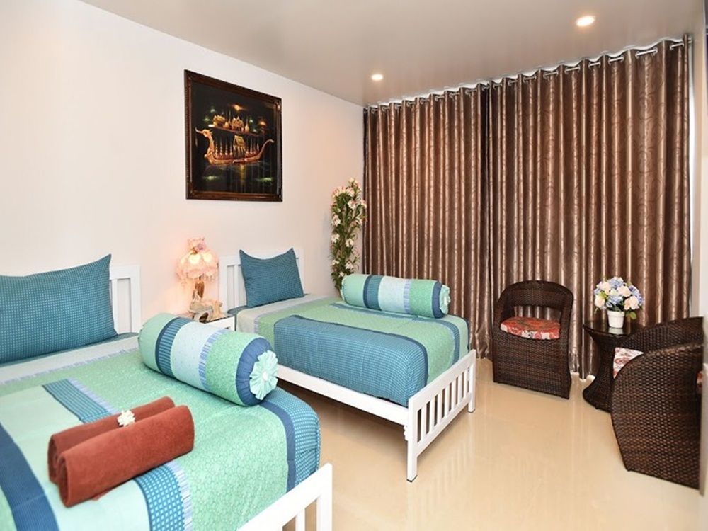 Parvena Hotel Sathorn Банкок Екстериор снимка